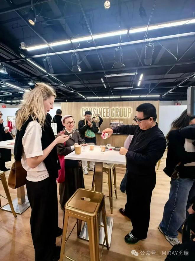 东方羊绒闪耀意大利！康赛妮惊艳亮相第98届Pitti Fil