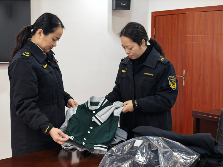 重庆璧山开展校服质量抽查筑牢学生衣着安全防线