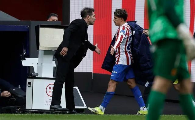 马卡：格子和小西蒙尼缺席西蒙尼将带领18名球员挑战莱万特